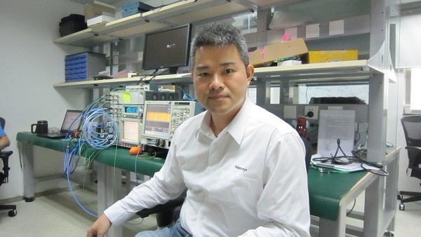 圖2. BERTScope資深專家、泰克高級(jí)業(yè)務(wù)拓展經(jīng)理Allen Wang全程督導(dǎo)本次免費(fèi)測(cè)試活動(dòng)。