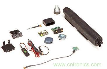 順時針方向依次為電池組、GPS天線、發(fā)射/接收單元和磁力安裝支架