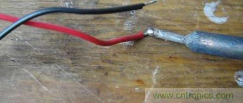 想減少電費嗎？DIY一個迷你風(fēng)力發(fā)電機吧