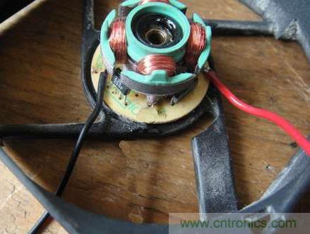 想減少電費嗎？DIY一個迷你風(fēng)力發(fā)電機吧