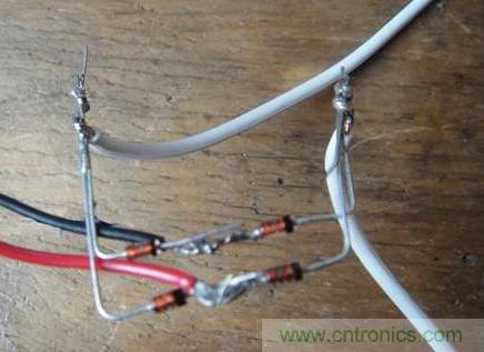 想減少電費嗎？DIY一個迷你風(fēng)力發(fā)電機吧