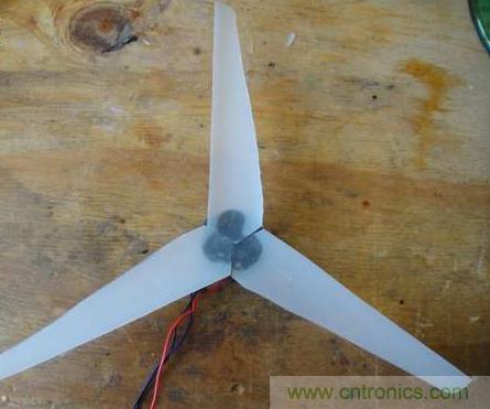 想減少電費嗎？DIY一個迷你風(fēng)力發(fā)電機吧