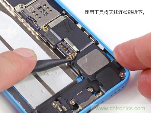 內(nèi)部能否出“彩”？“五彩機(jī)身”iPhone 5C拆解揭秘