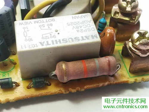 漏電保護(hù)器拆解：結(jié)構(gòu)有差異，做工不錯