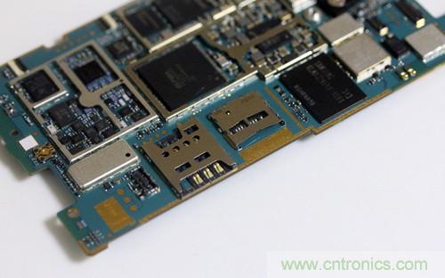 拆解4G新機(jī)索尼M35t：用料十足，易于維修