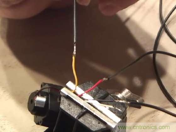 DIY：40刀，教你自制能“偷拍”的太陽鏡