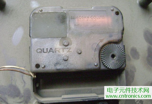 拆個老古董，日本精工石英電子掛鐘拆解