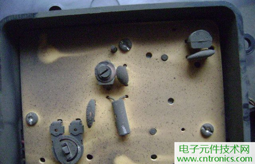 拆個老古董，日本精工石英電子掛鐘拆解