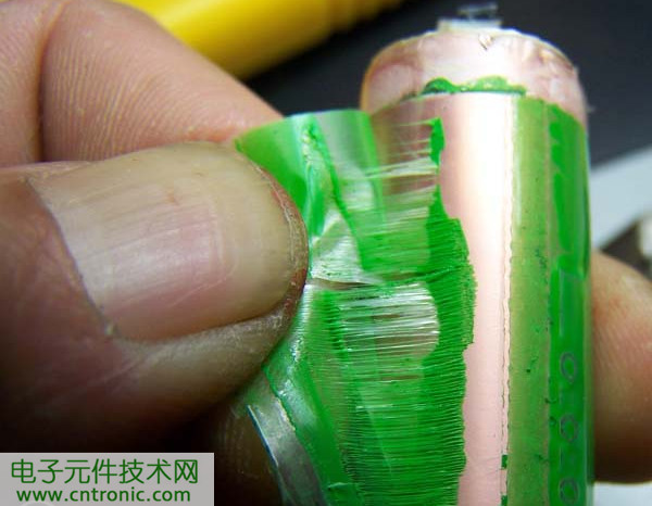 筆記本電池拆解，探秘電池內(nèi)部結(jié)構(gòu)