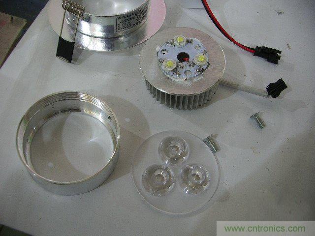 DIY：大雄家的路燈，帶你找回童年的記憶