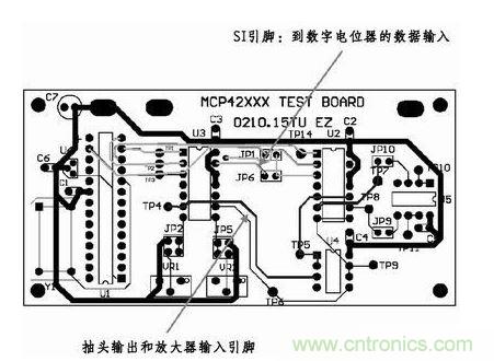 采用這種新的布線，將模擬線路和數(shù)字線路隔離開了。增大走線之間的距離，基本消除了在前面布線中造成干擾的數(shù)字噪聲。
