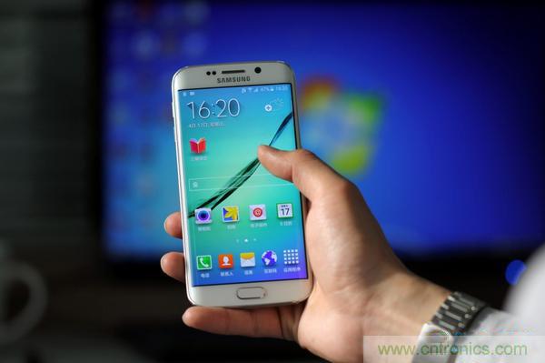 三星S6 Edge+拆解：比S6 Edge加在哪里？