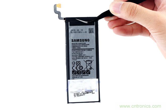 Galaxy Note5拆解，與S系列差距日漸模糊