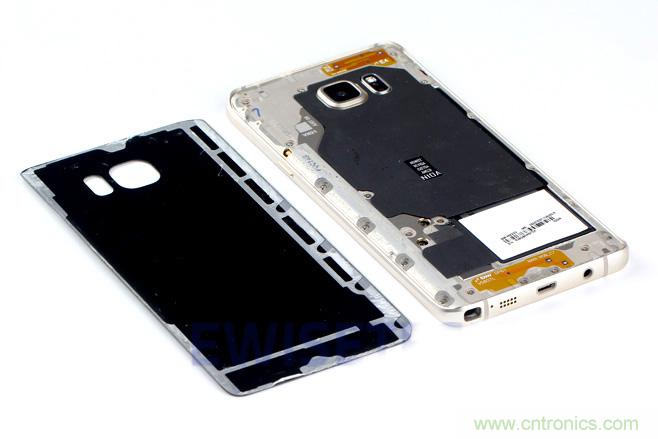 Galaxy Note5拆解，與S系列差距日漸模糊