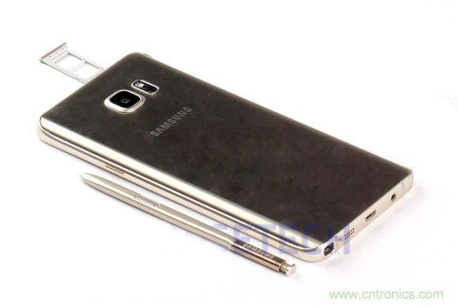 Galaxy Note5拆解，與S系列差距日漸模糊