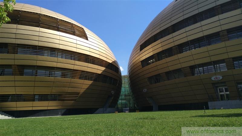 無邊框的 nubia Z9 ，一款既有驚喜，又有驚艷的智能手機(jī)