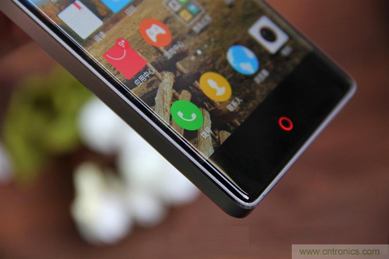 無邊框的 nubia Z9 ，一款既有驚喜，又有驚艷的智能手機(jī)