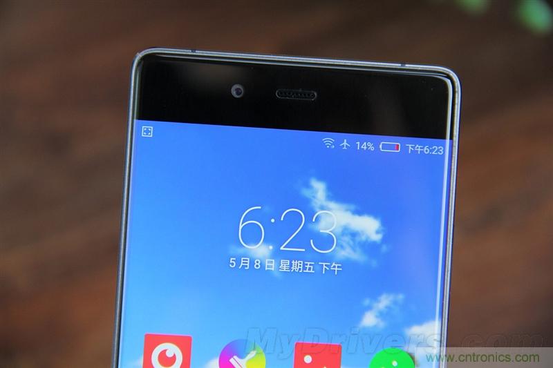 無邊框的 nubia Z9 ，一款既有驚喜，又有驚艷的智能手機(jī)