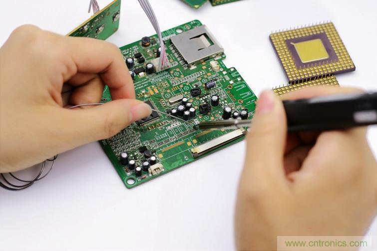 一款能喚起 70 后工程師朋友“童年趣事”的迷你電烙鐵！