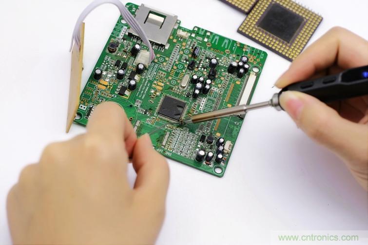 一款能喚起 70 后工程師朋友“童年趣事”的迷你電烙鐵！