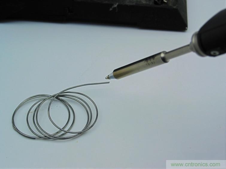 一款能喚起 70 后工程師朋友“童年趣事”的迷你電烙鐵！