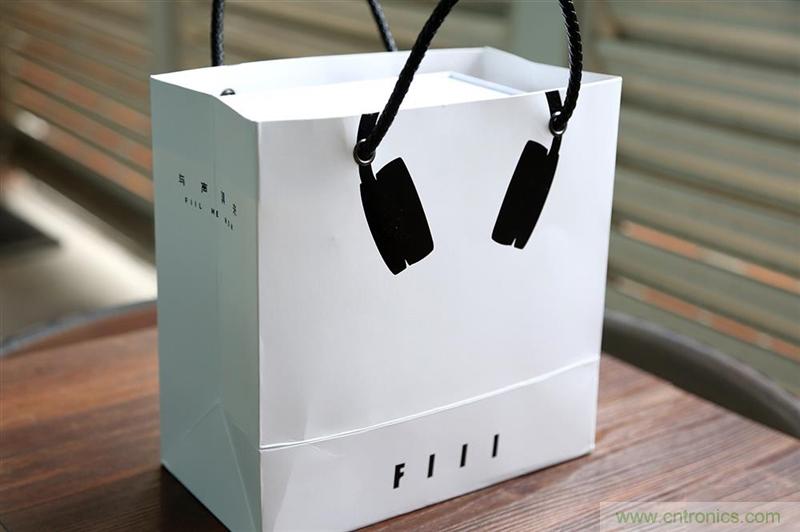 頭條哥的夢想之作！FIIL耳機能讓汪峰上頭條否？
