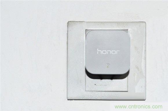 大House也能隨心連，榮耀WiFi穿墻寶評測