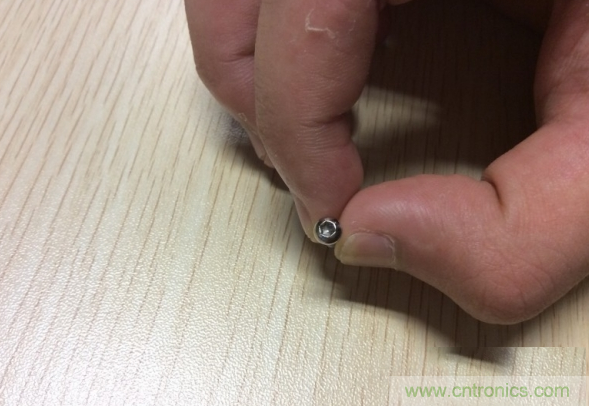 真飛機拆不著，那就來拆拆無人機“鼻祖”大疆吧！