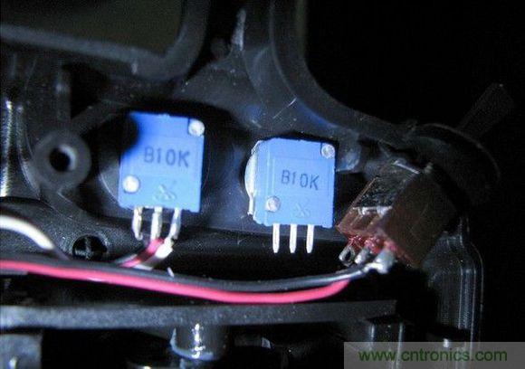 無人機 DIY 制作全過程，酷得不要不要的！