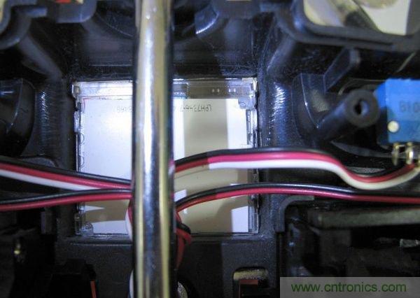 無人機 DIY 制作全過程，酷得不要不要的！