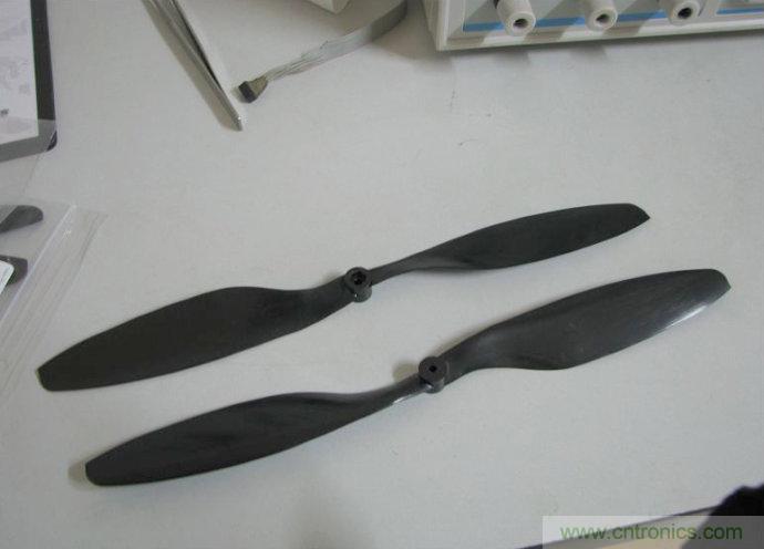 無人機 DIY 制作全過程，酷得不要不要的！