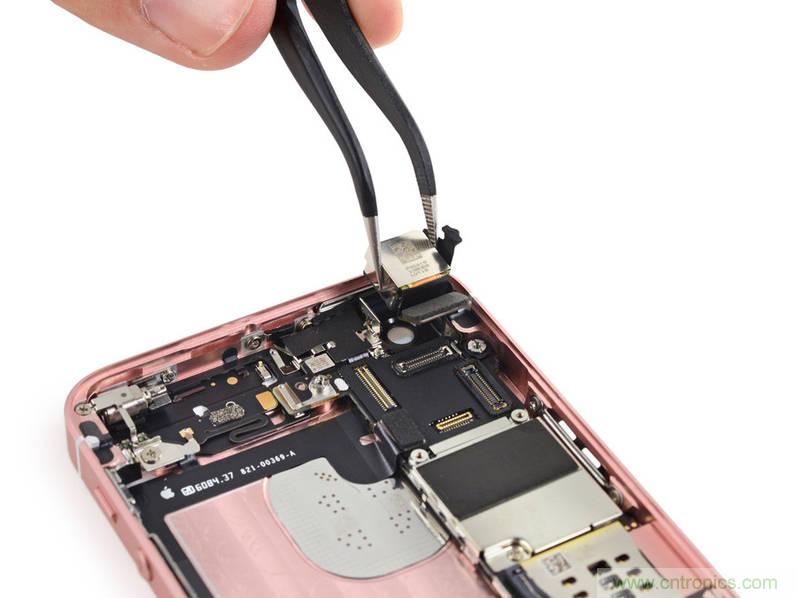 有什么地方沒有變？iPhone SE真機拆解