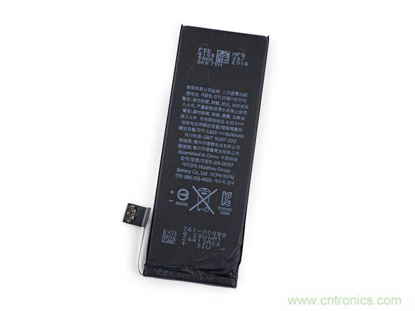 有什么地方沒有變？iPhone SE真機拆解