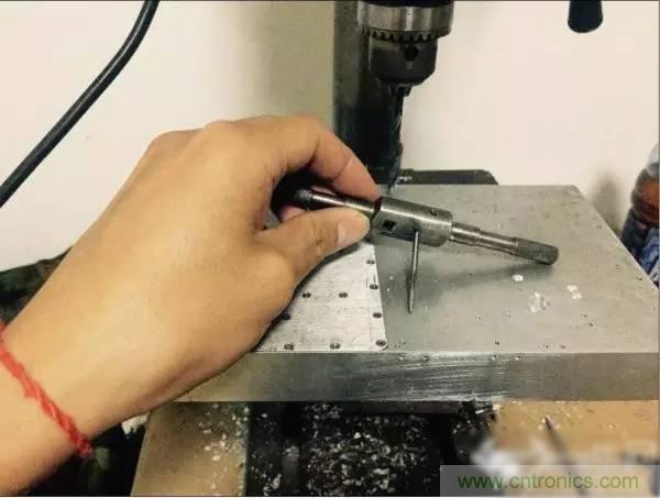 想看大牛是如何DIY射頻功放的嗎？