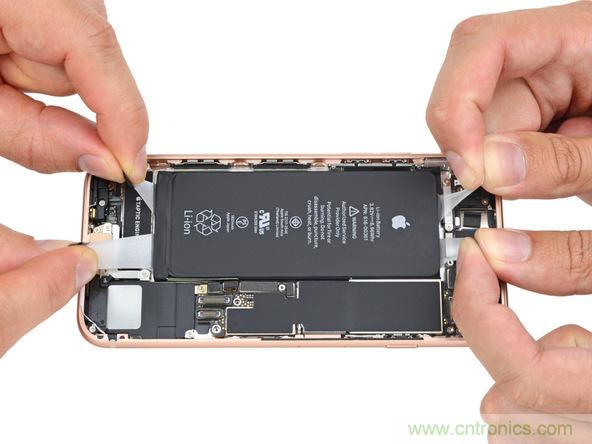 iPhone 8首拆：無線充電版本的iPhone 7？