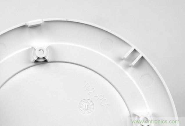拆解對比：系出同門，小米、紫米無線充電器的差別有多大？