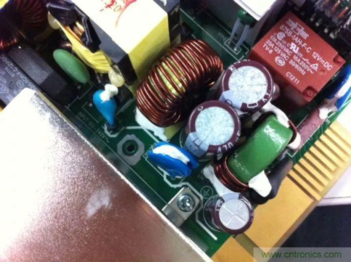 了解電容，讀這一篇就夠了