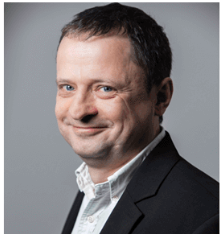 本屆峰會(huì)以 “你好，數(shù)字具身 (Hello, Digital Embodiment)” 為議題，直指下一代AI發(fā)展的核心——如何讓智能體更好地感知并與物理世界交互。屆時(shí)，Arm、西門子、SiPearl、Prophesee、芯原股份、思特威、英諾達(dá)等國(guó)內(nèi)外半導(dǎo)體巨頭的掌門人與高管將罕見(jiàn)同臺(tái)，從芯片設(shè)計(jì)、視覺(jué)傳感、EDA工具到系統(tǒng)架構(gòu)，共同勾勒千億增量市場(chǎng)的技術(shù)路線與商業(yè)藍(lán)圖。席位緊張，機(jī)遇不容錯(cuò)過(guò)。