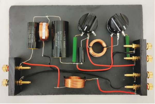 DSP入局：模擬與數(shù)字音頻分頻器設(shè)計的大比拼！